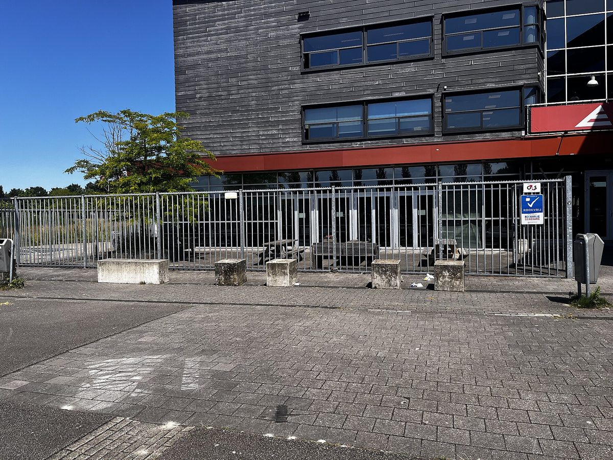 オランダの学校の校庭